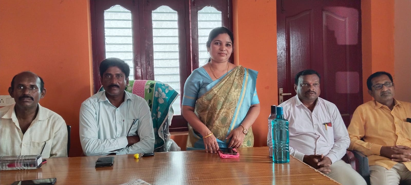 సీఎం పర్యటన విజయవంతం చేయాలి