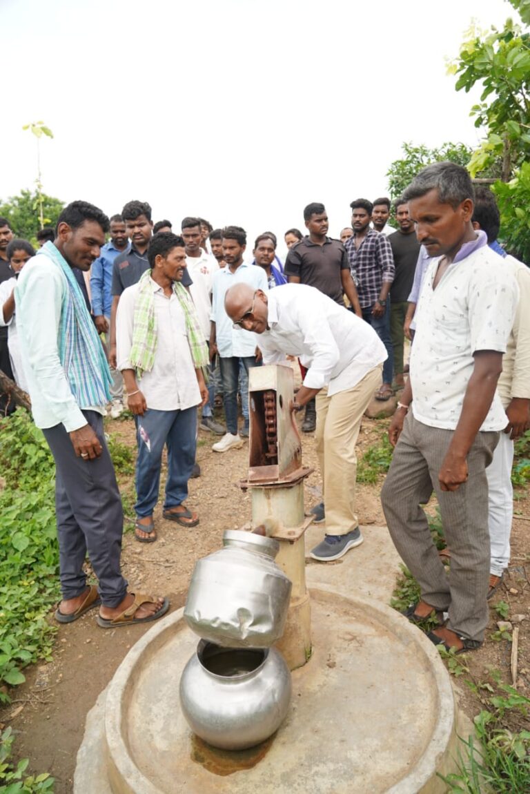 సిర్పూర్ కు సాగునీరు అందించడంలో కేసీఆర్ విఫలం