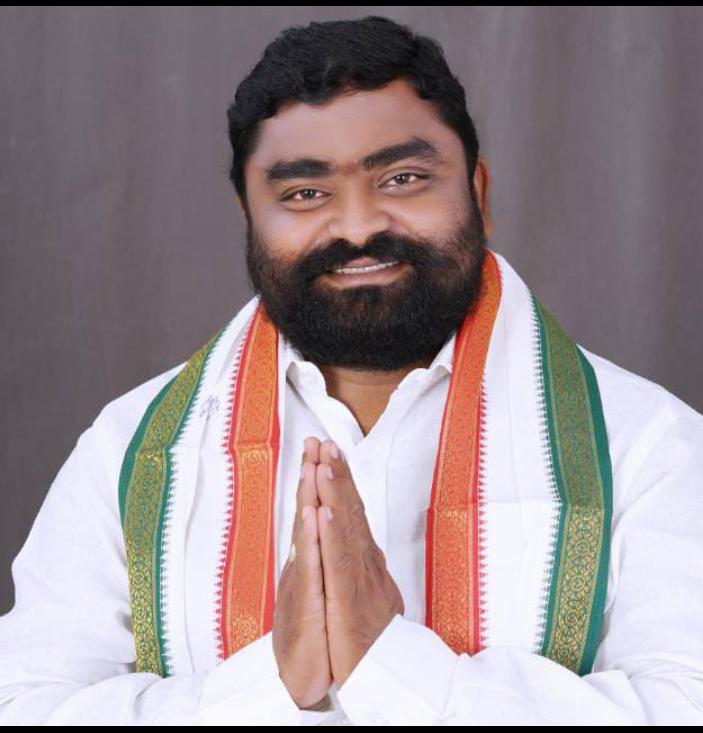 పొంగులేటి శీనన్నకు సాయం చేయడమే తెలుసు