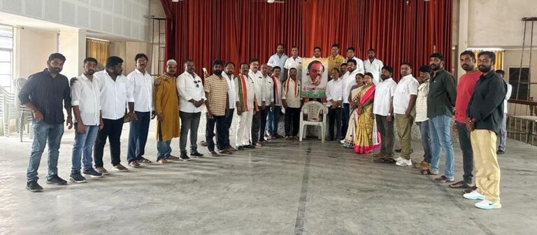 భారత దేశంలో IT రంగానికి పునాదులు వేసిన దూరదర్శి రాజీవ్ గాంధీ