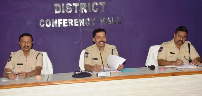 ప్రతి కేసులో పారదర్శకంగా విచారణ చేపట్టాలి