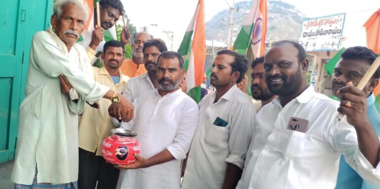 మేరీ మిట్టి మేరా దేశ్ కార్యక్రమాన్ని ప్రారంభించిన-బిజేపి రాష్ట్ర నాయకులు బొజ్జపల్లి సుభాష్