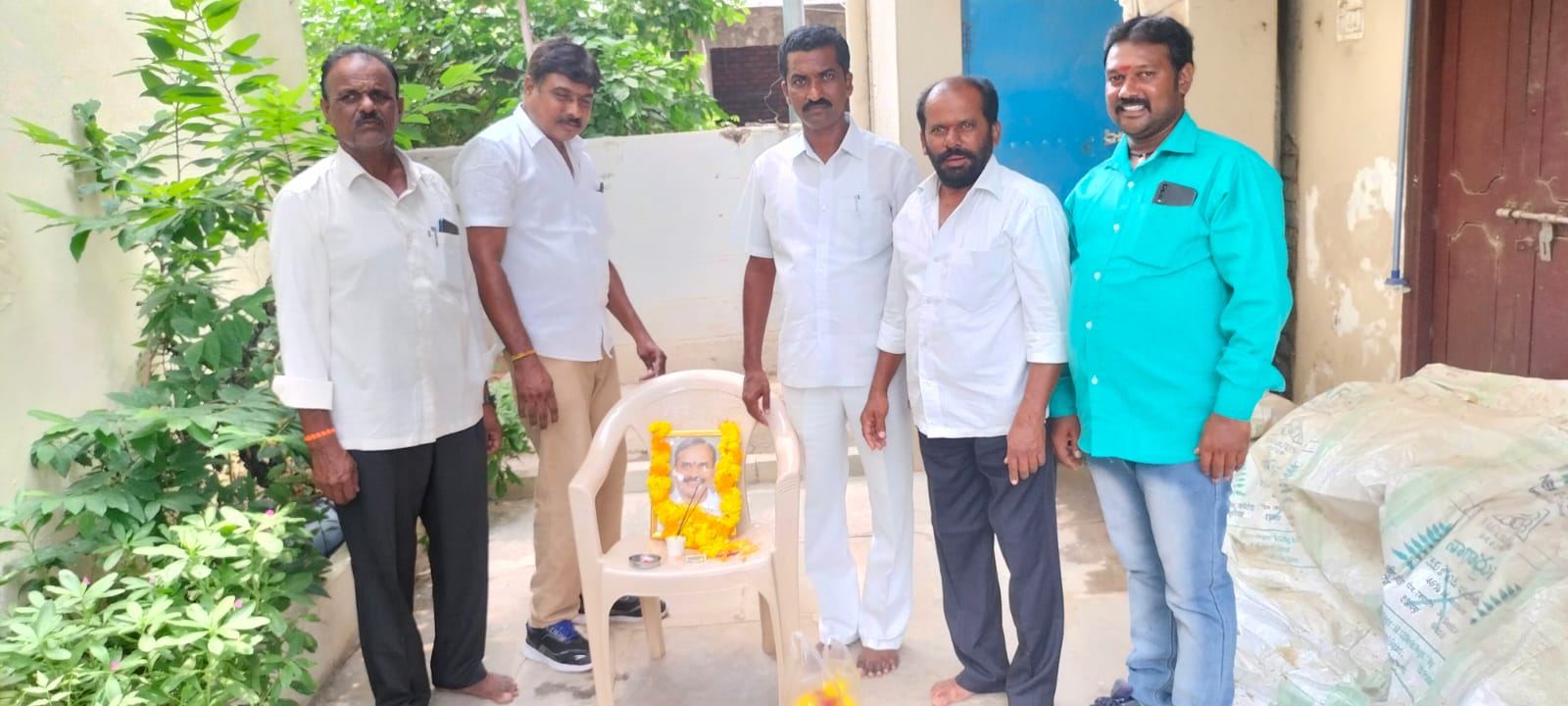 కలకోవా గ్రామ కాంగ్రెస్ పార్టీ శాఖ ఆధ్వర్యంలో వైఎస్ రాజశేఖర్ రెడ్డి 14వ వర్ధంతి