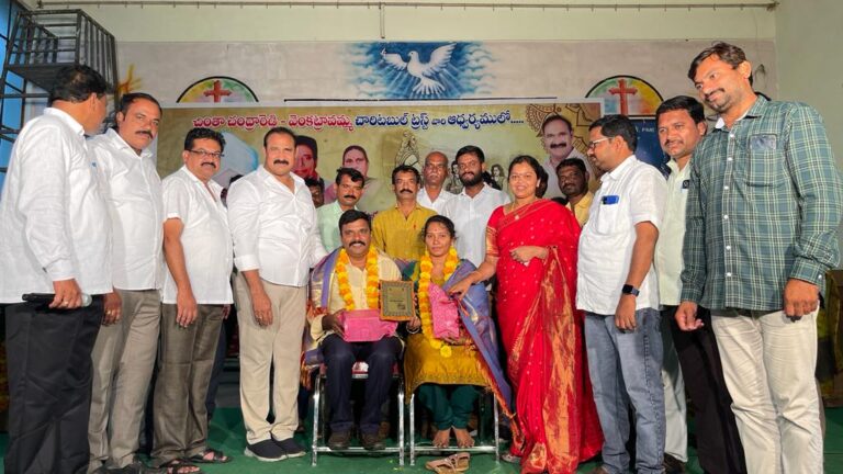 విద్యావంతుల తయారీలో ఉపాధ్యాయుల పాత్ర ఎనలేనిది