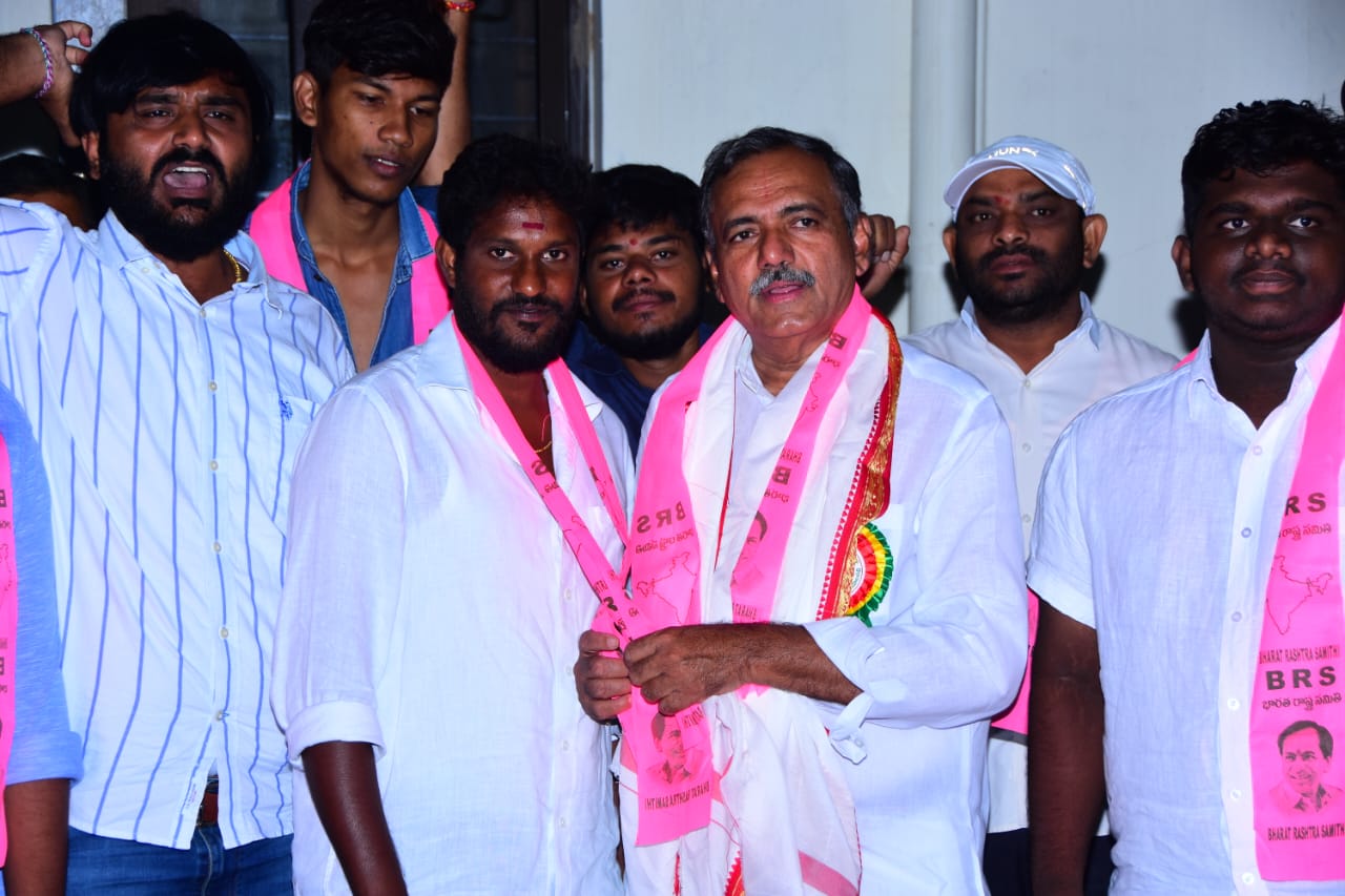 భూపాలపల్లి పట్టణ బిజెపి,కాంగ్రెస్ పార్టీ కి చెందిన 50 మంది యువనాయకులు