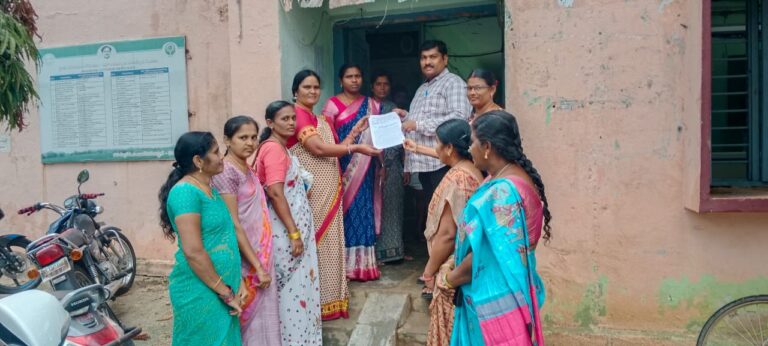 అంగన్వాడి ఉద్యోగులను పర్మినెంట్ చేయాలి