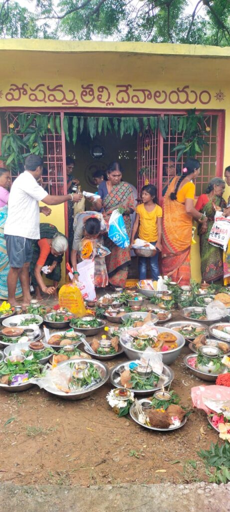 లక్ష్మారెడ్డి పల్లిలో పోచమ్మ తల్లి బోనాల ఉత్సవం