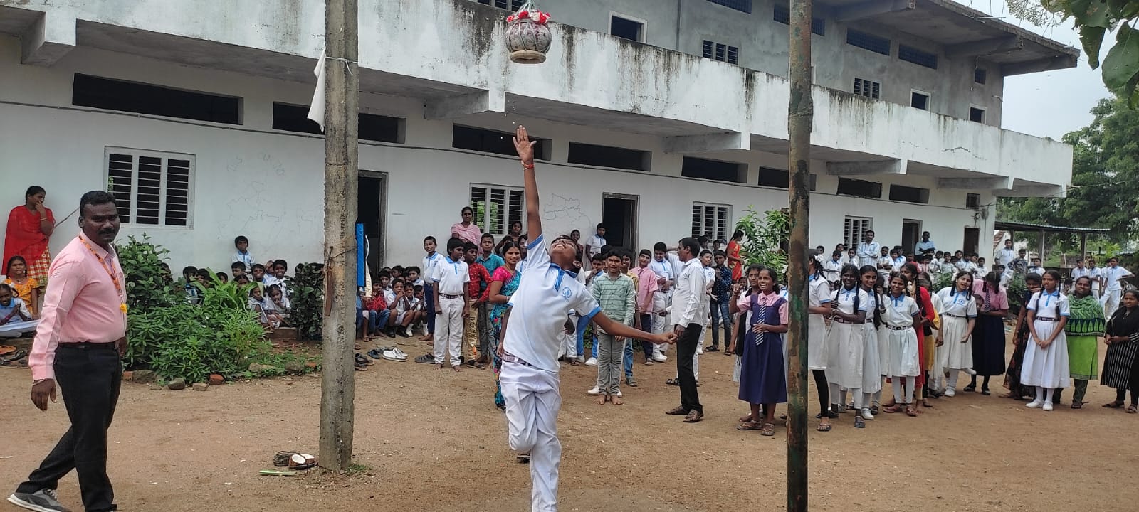 రేగొండలో ఘనంగా శ్రీకృష్ణాష్టమి వేడుకలు
