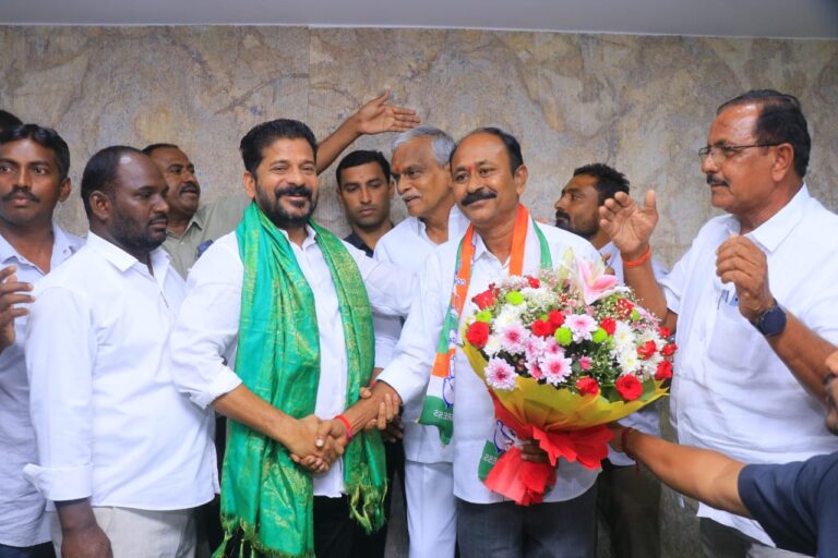 బిజ్వారం వై.శ్రీనివాస్ రెడ్డి అధ్వర్యంలో కాంగ్రెస్ పార్టీలో చేరికలు
