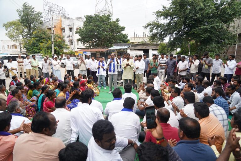 డబుల్ బెడ్ రూమ్ ఇండ్లు స్థానికులకే కేటాయించాలి: బీఎస్పీ రాష్ట్ర అధ్యక్షులు