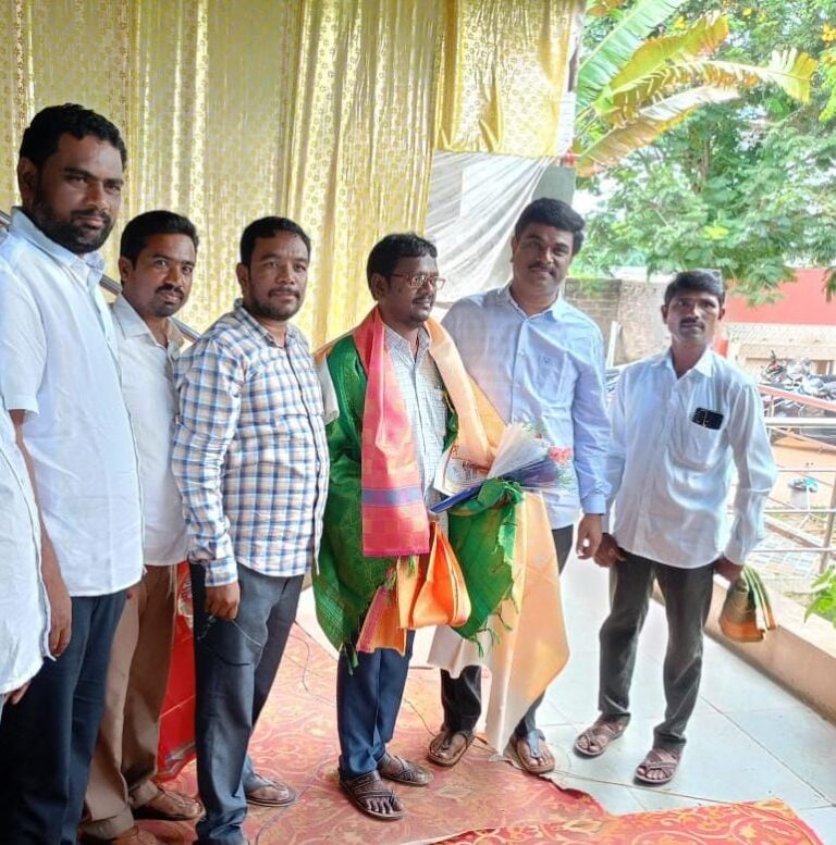 జిల్లా ఉత్తమ ఉపాధ్యాయునిగా అల్వాల లక్ష్మయ్య