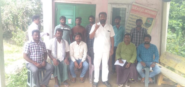 తెలంగాణ ప్రజలు సోనియాగాంధీ రుణం తీర్చుకోవాలి- గుండు శ్రీను