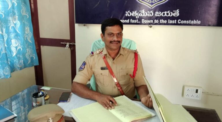 గణేష్ మండపాల ఏర్పాటుకు అనుమతులు తప్పనిసరి: ఎస్. ఐ. ఎం ఏడుకొండలు