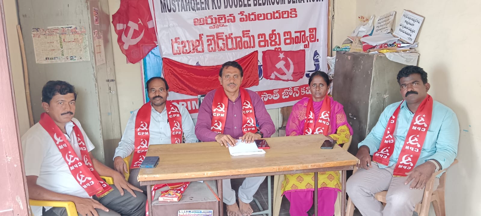 డబుల్ బెడ్రూంల కేటాయింపు పారదర్శకంగా లేదు