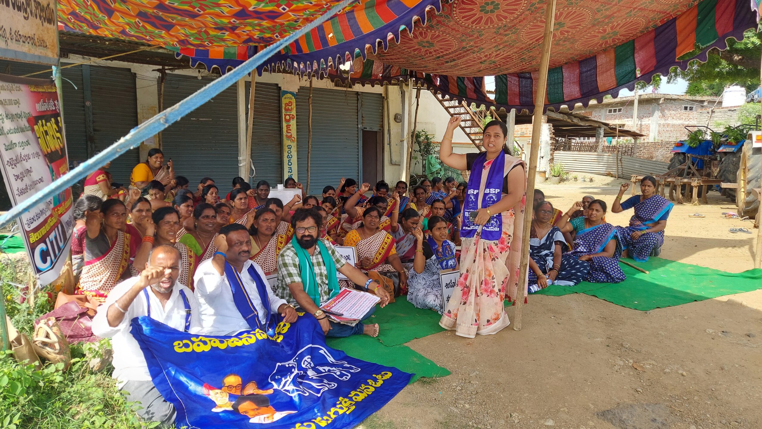 కార్మికుల హక్కులను కాలరాస్తే సహించం