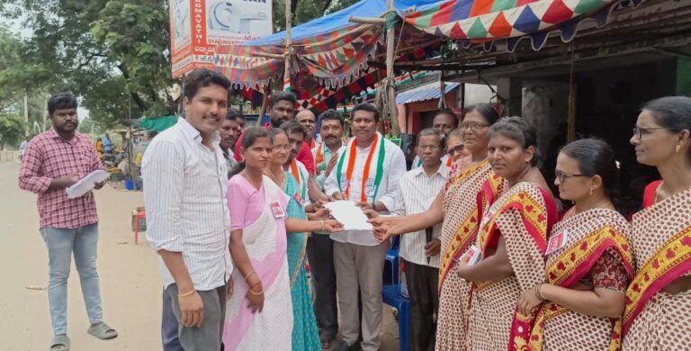 అంగన్వాడీ ఉద్యోగులకు సంఘీభావం ప్రకటించిన కాంగ్రెస్