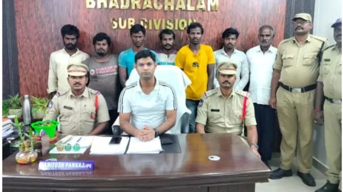 బీ ఎస్ ఎన్ ఎల్ అండర్ గ్రౌండ్ కేబుల్ దొంగలు అరెస్ట్