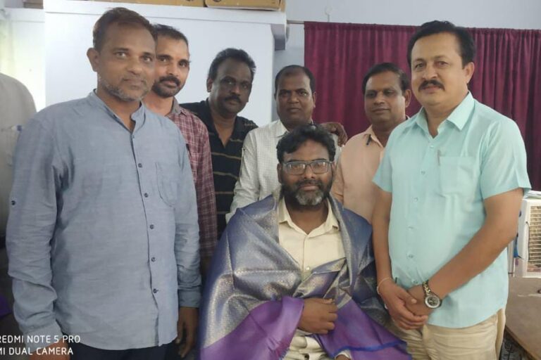 మణుగూరు అధ్యాపకుడికి డాక్టరేట్