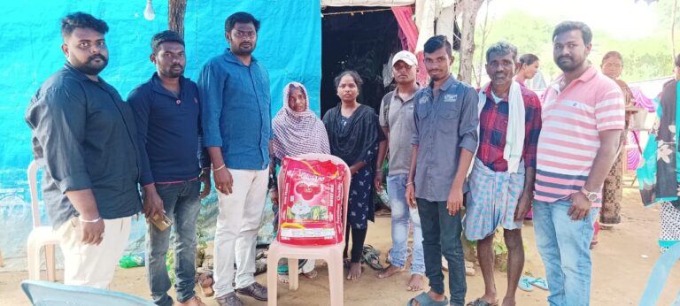 మృతుని కుటుంబాన్ని పరామర్శించిన తెలంగాణ నిర్మాణ పార్టీ తీన్మార్ మల్లన్న టీం జిల్లా అధ్యక్షుడు రవి పటేల్