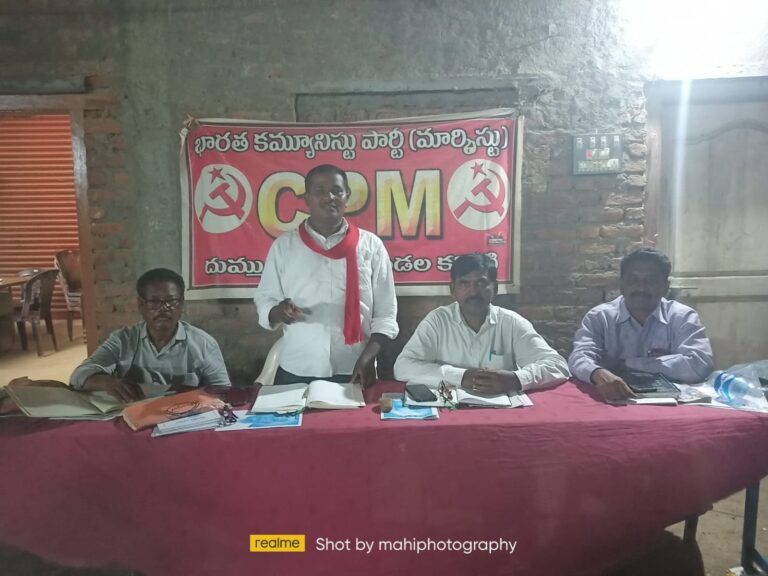 ప్రజలు విష జ్వరాలతో పిట్టల రాలిపోతున్న ప్రభుత్వానికి పట్టదా