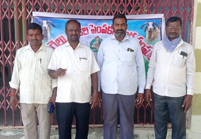 గొర్రెల పంపిణీలో నగదు బదిలీకై అక్టోబర్ 9న పశుసంవర్ధక శాఖ డైరెక్టర్ కార్యాలయం ముట్టడిని జయప్రదంచేయండి