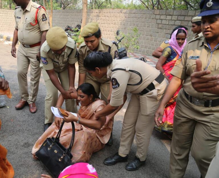 గిరిజన సంక్షేమ మినీ గురుకులాల కాంట్రాక్టు ఉద్యోగుల వేతనాల పెరుగుదల హర్షణీయం