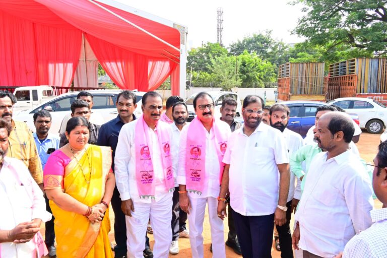 ఎంపీలు రవిచంద్ర, నాగేశ్వరరావులు సభాస్థలి పరిశీలన