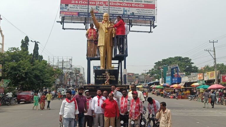 సుత్తీ కొడవలి నక్షత్రం గుర్తుకే ఓటేద్దాం