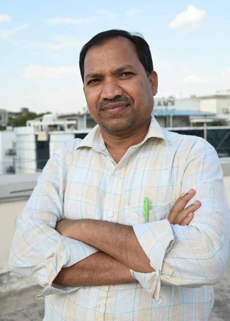 పొగబాంబుల విసిరివేత సమస్యలకు పరిష్కారం కాదు….