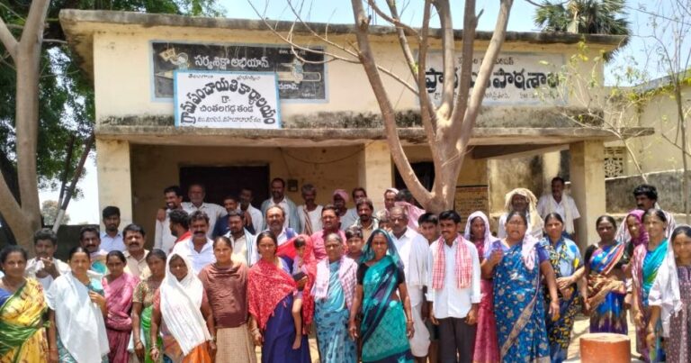 voting issue poling both change mahabubabad news telugu news telugu galam news local news