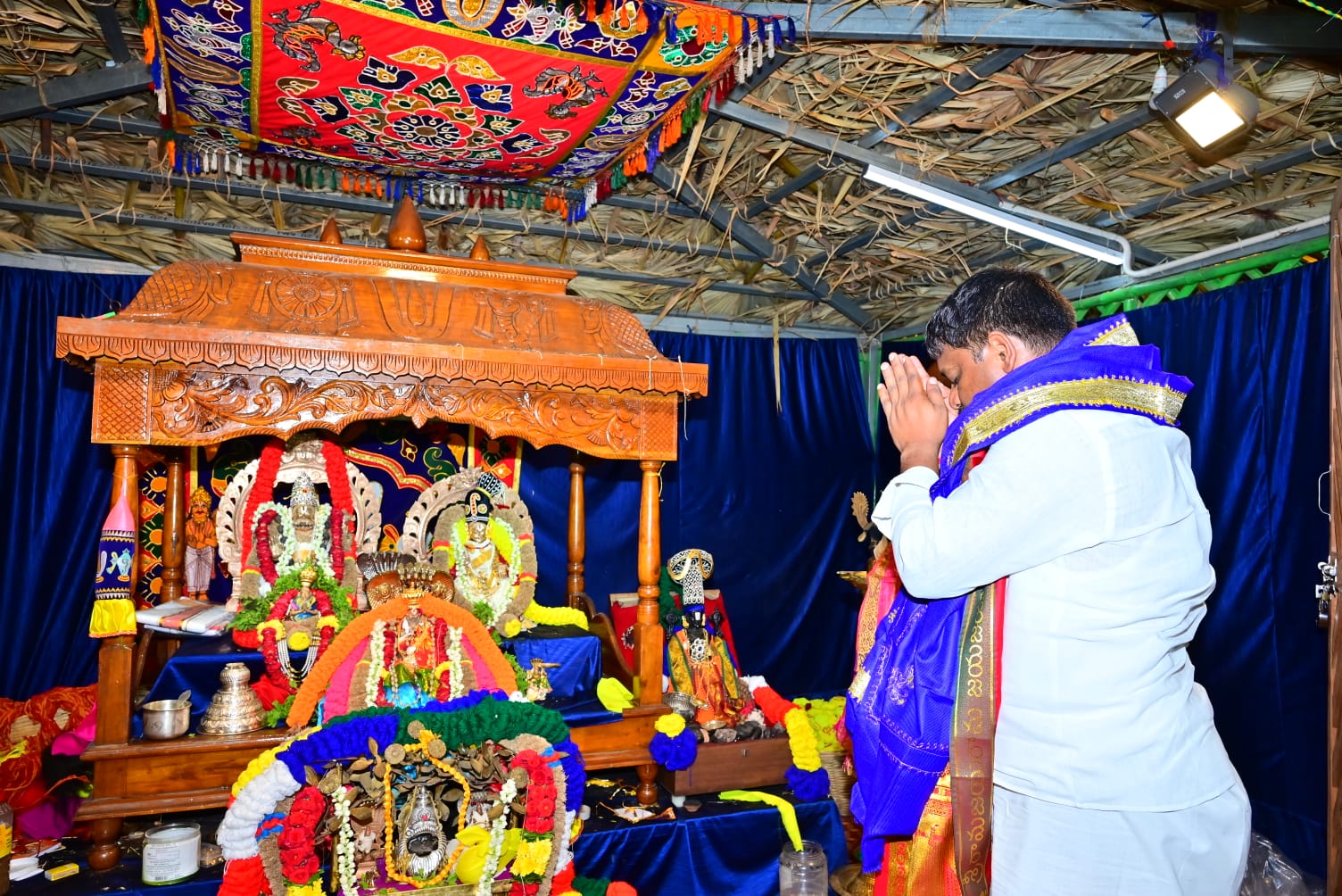 కల్ప వృక్ష నారసింహస్వామి వారిని దర్శించిన ఎమ్మెల్సీ తీన్మార్ మల్లన్న.