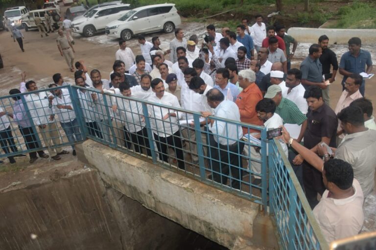 ప్రభుత్వం తరఫున విడుదలయ్యే అన్ని సంక్షేమ పథకాలు ప్రజలకు చేరాలి