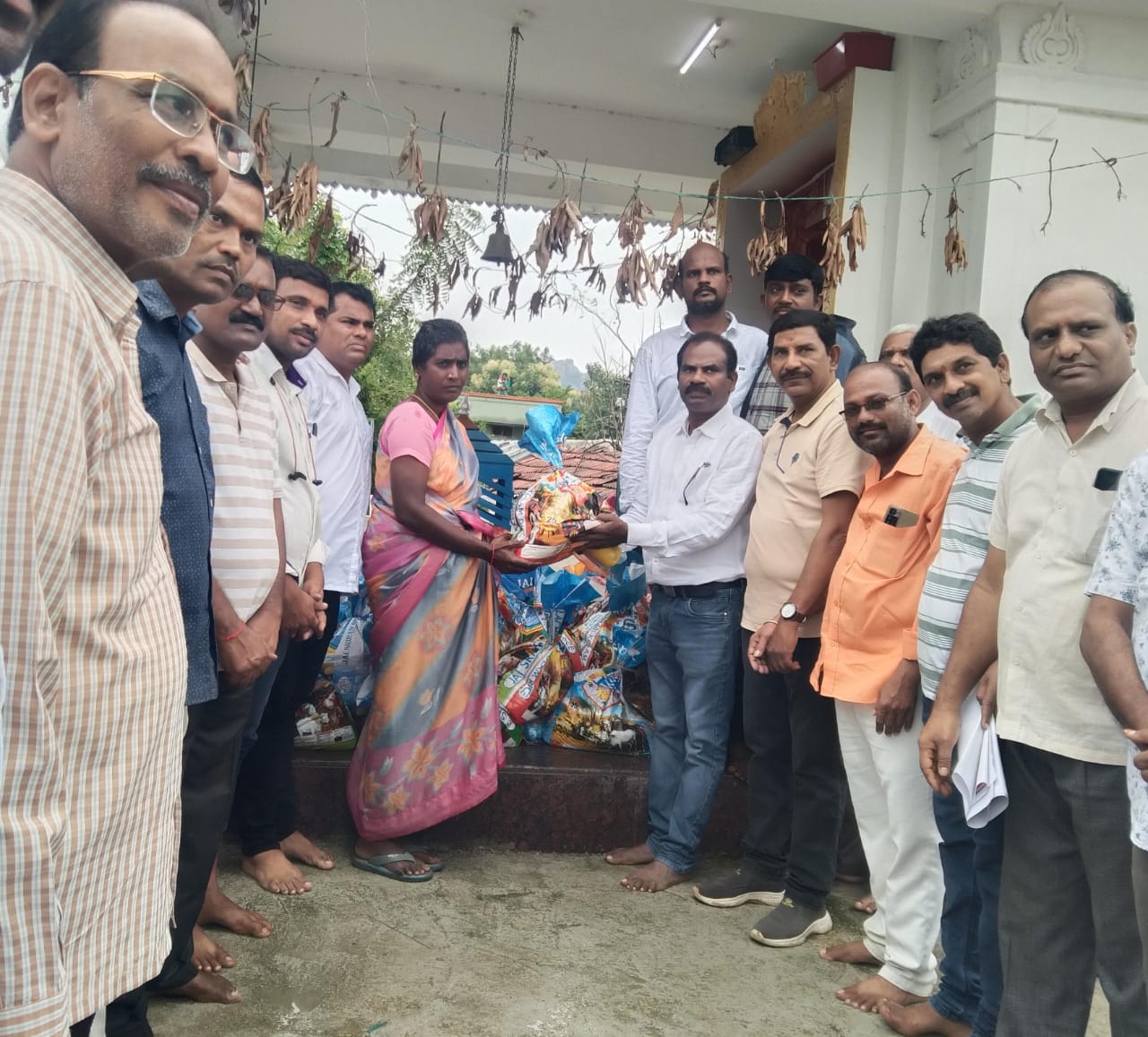 మరిపెడ వ్యవసాయ శాఖ ఏడిఏ విజయచంద్ర.
