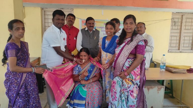 సిరి స్వచ్ఛంద సంస్థ ఆధ్వర్యంలో మహిళలకు ఘన సన్మానం