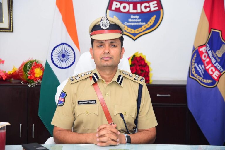 వరంగల్ పోలీస్ కమిషనర్ సన్ ప్రీత్ సింగ్, IPS.