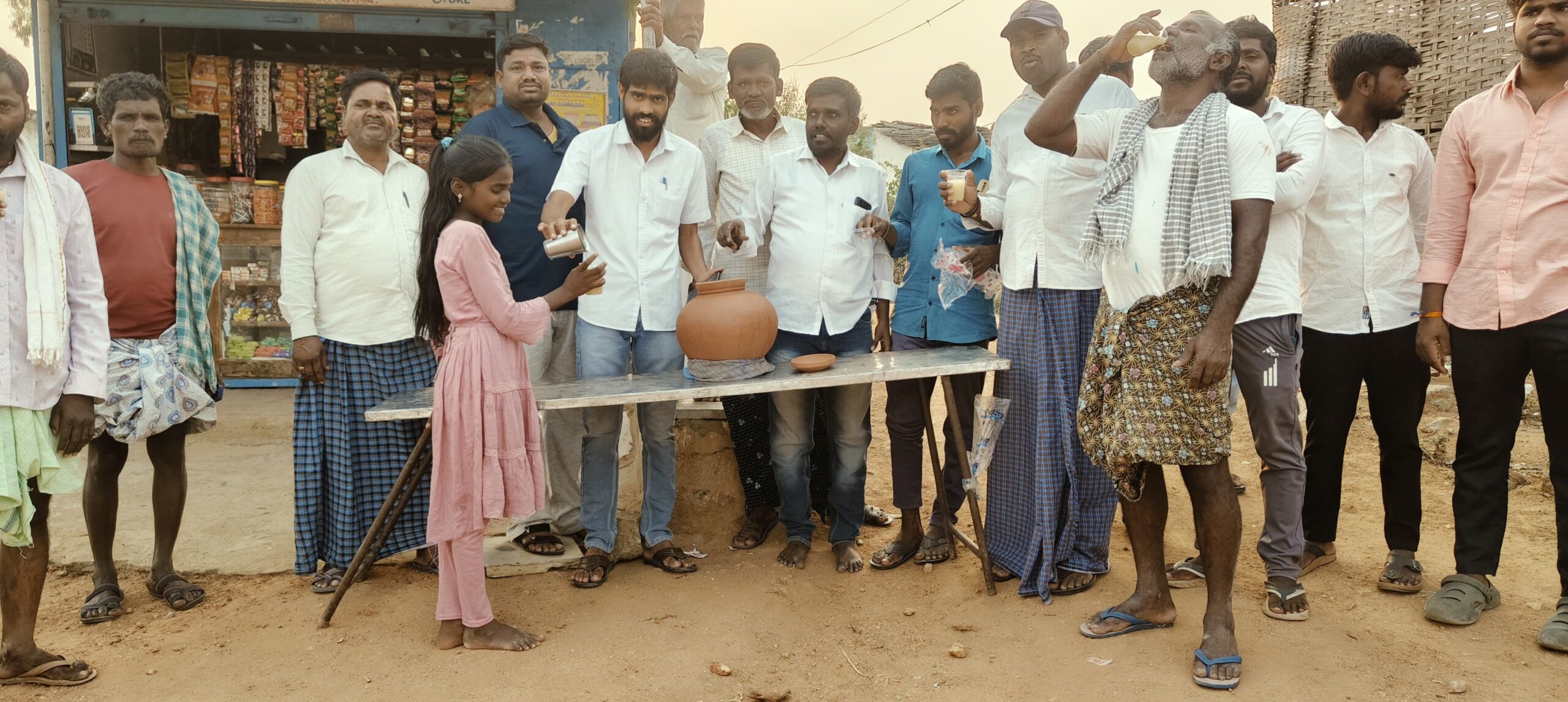 డివైఎఫ్ఐ ఆద్వర్యంలో ఉగాది పచ్చడి పంపిణీ