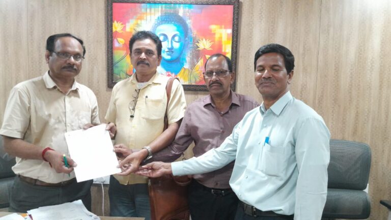 TSRTC స్టాఫ్ & వర్కర్స్ ఫెడరేషన్ (SWF) ఆధ్వర్యంలో ధర్నాలు