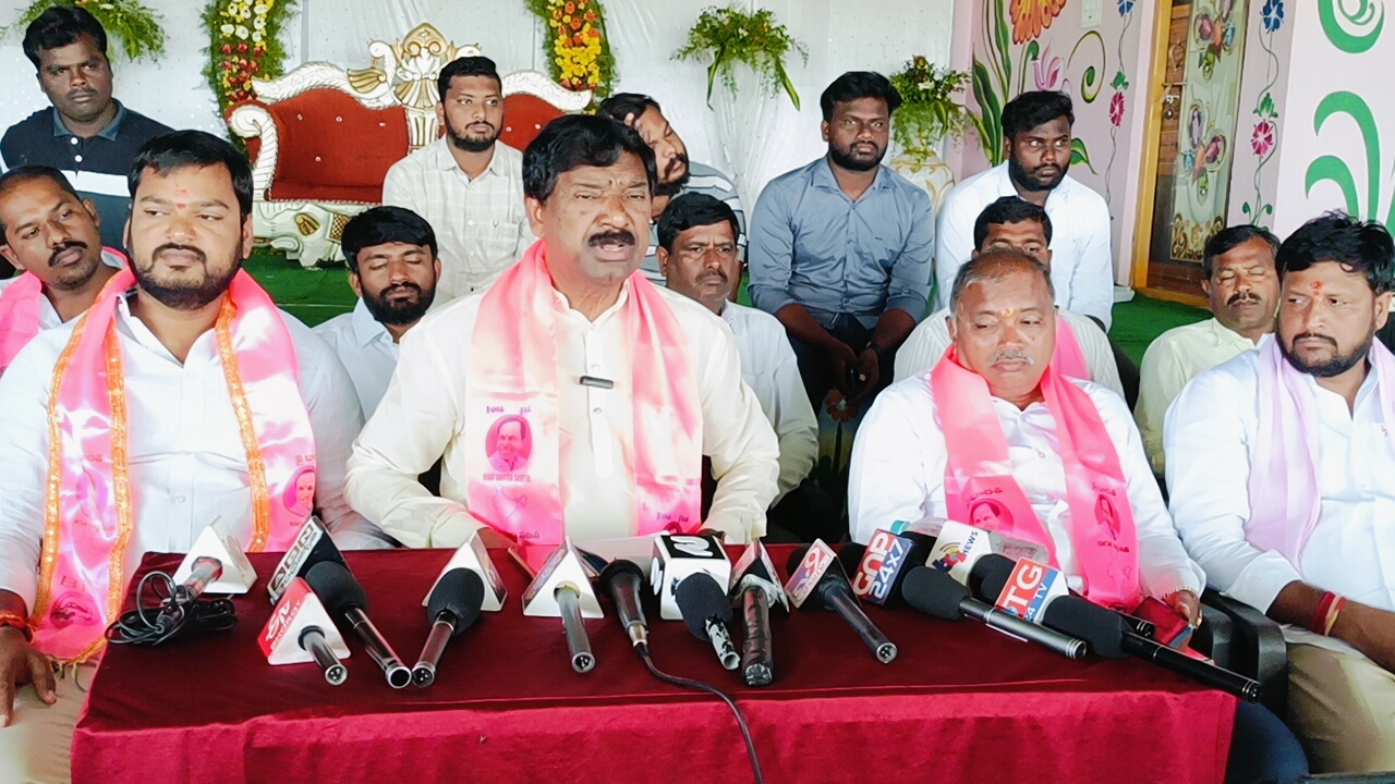 కడియం శ్రీహరి అంటే–‘‘కమిట్మెంట్ కాదు,కన్నింగ్’’