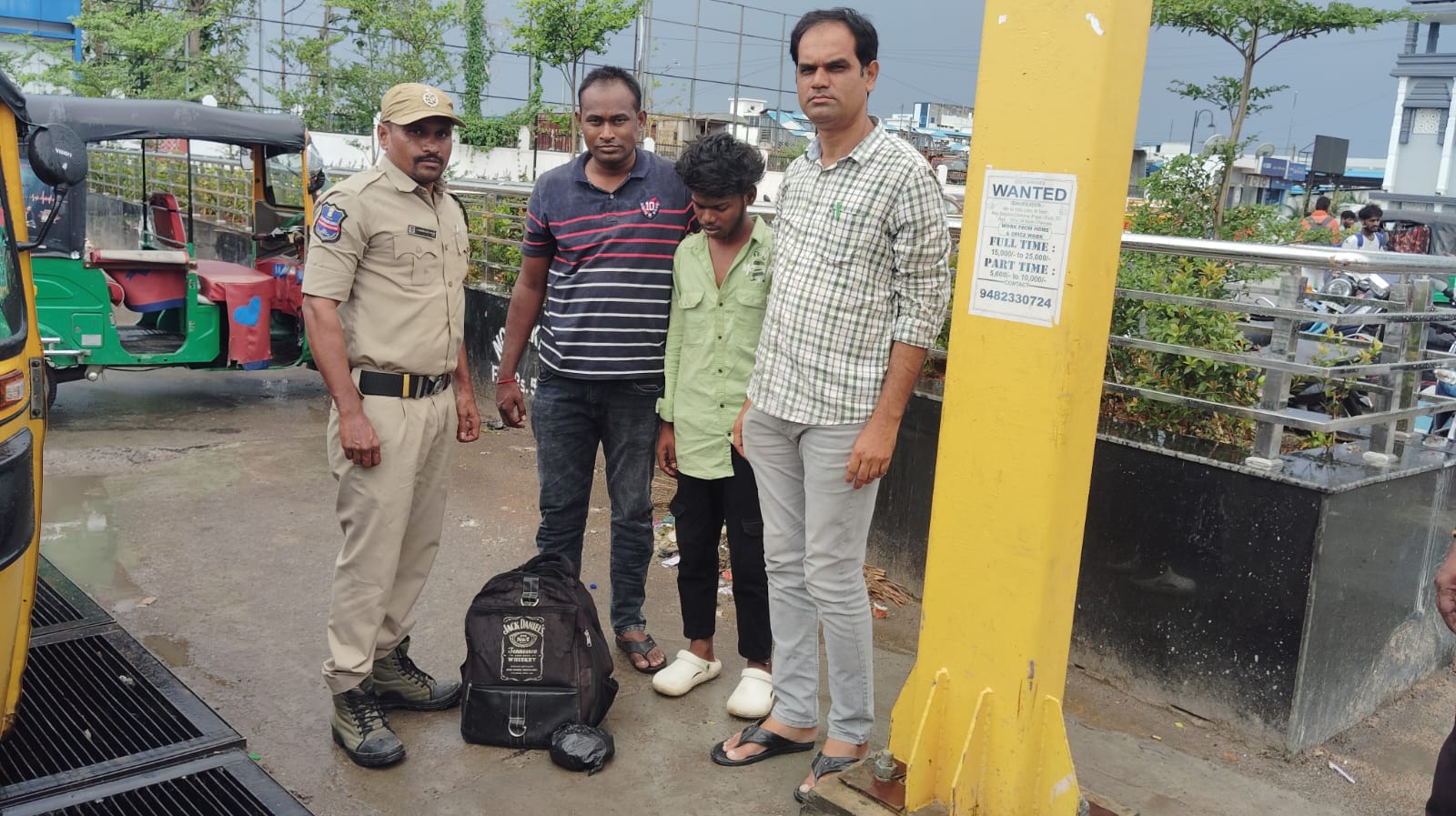 వరంగల్ లో గంజాయి విక్రయిస్తున్న వ్యక్తి అరెస్ట్