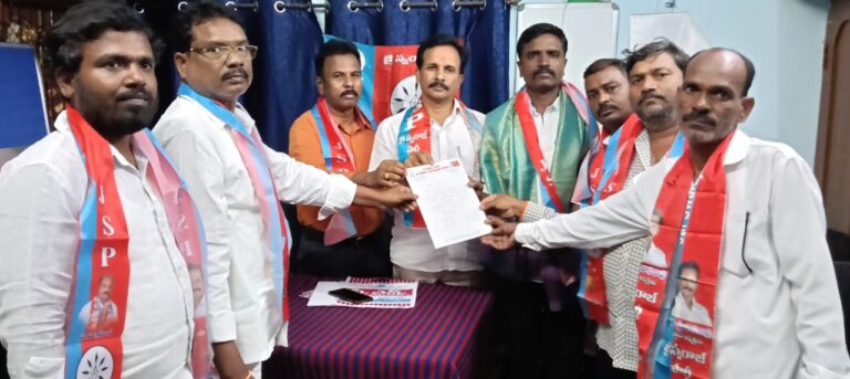 ఆధునిక మార్పుల కారణంగా దోపిడీకి గురవుతున్న అసంఘటిత కార్మికులు