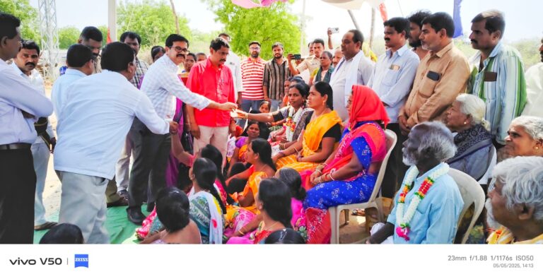 సిపిఎం చేస్తున్న ధర్నాను విరమింపజేసిన జనగామ Rdo