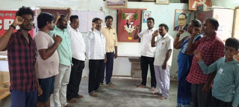 ప్రపంచ కార్మికుల ఊపిరి, కమ్యూనిస్టు పితామహుడు కార్ల్ మార్క్స్