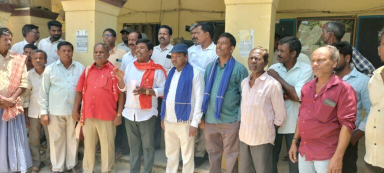 ప్రజాసంఘాల ధర్నా