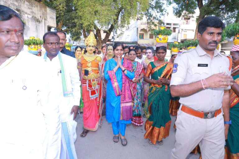 కళలు సజీవంగా ఉండాలంటే సమాజం నుంచి సహకారం అవసరం ఎమ్మెల్యే యశస్విని రెడ్డి