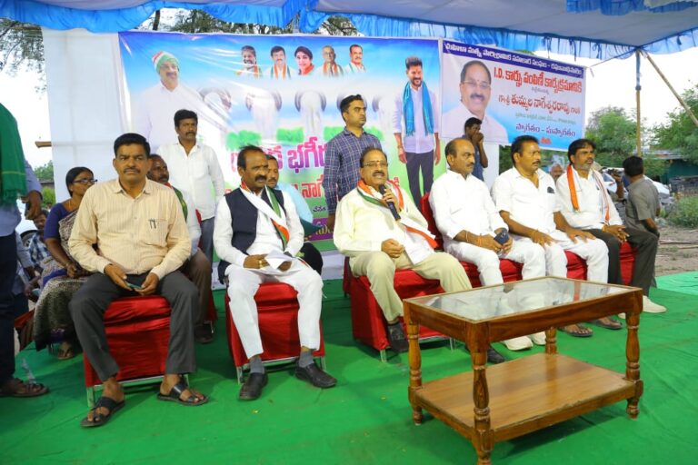 రాష్ట్ర వ్యవసాయ, మార్కెటింగ్, సహకార, చేనేత, జౌళీ శాఖల మంత్రి తుమ్మల నాగేశ్వరరావు