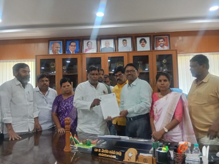 ప్రొఫెసర్ N.T.K నాయక్ ను తక్షణమే విధుల నుండి తొలగించాలి.