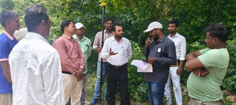 శివునిపల్లిలో రెవెన్యూ శాఖ అధికారుల చర్యపై గ్రామ ప్రజల ప్రశంసలు