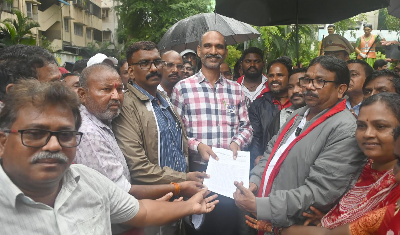 రాష్ట్ర ప్రభుత్వానికి మున్సిపల్‌ కార్మికుల హెచ్చరిక