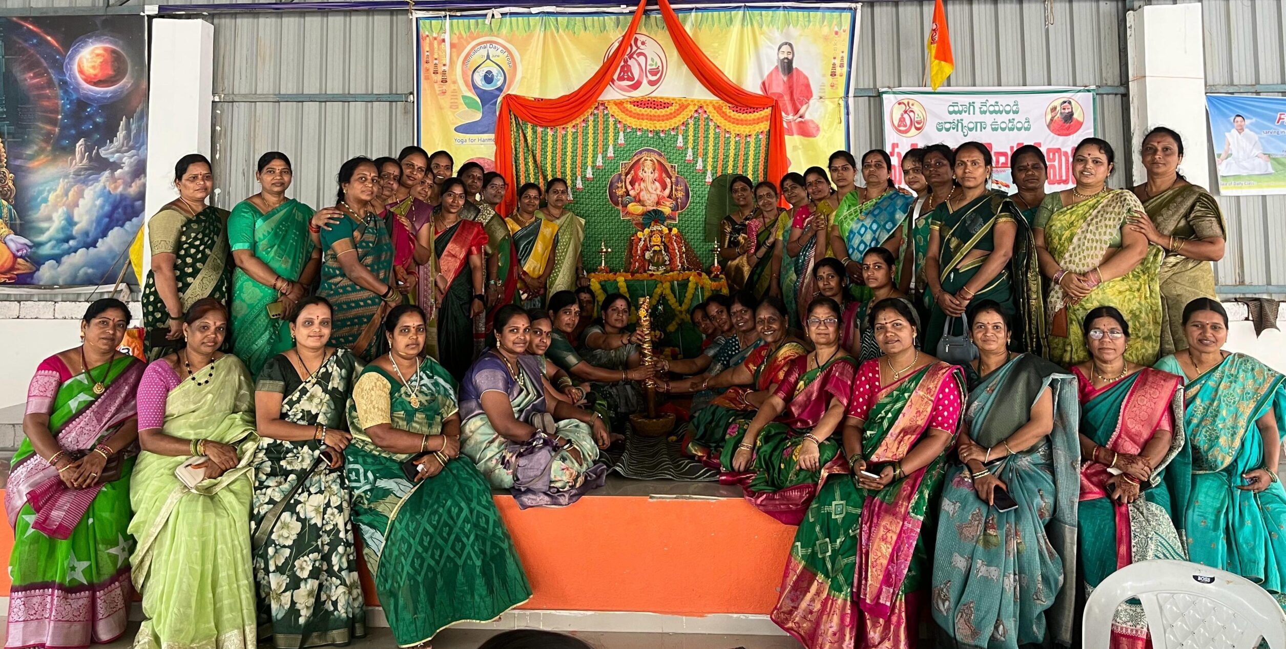 గోరింటాకు అనేది మహిళల అలంకారంలో ఒక ముఖ్యమైన భాగం