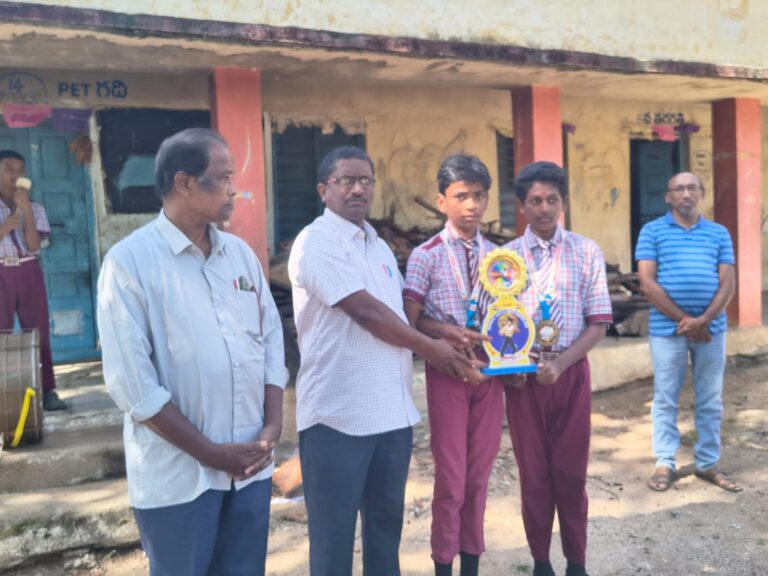 కరాటే టోర్నమెంట్‌లో మెరిసిన తమ్మడపల్లి(జి)విద్యార్థులు